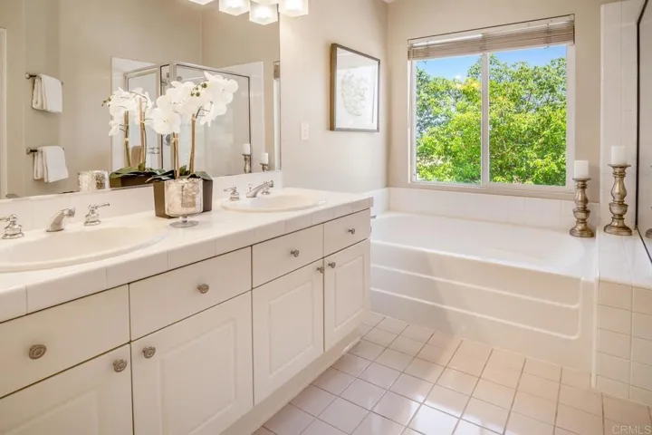 5932 Oceanview Ridge Ln, San Diego, California 92121