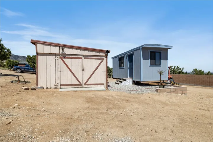 598 Maria Road, Pinon Hills, California 92372