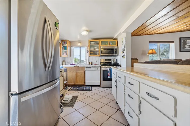 598 Maria Road, Pinon Hills, California 92372