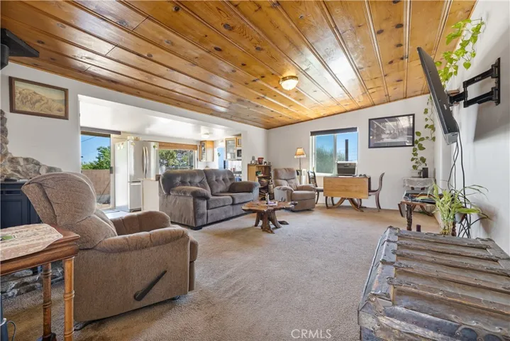 598 Maria Road, Pinon Hills, California 92372