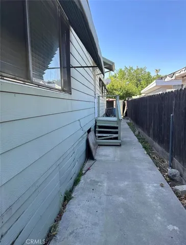 320 N Blackstone Street 29, Tulare, California 93274