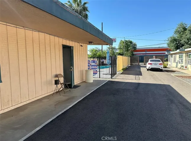 320 N Blackstone Street 29, Tulare, California 93274