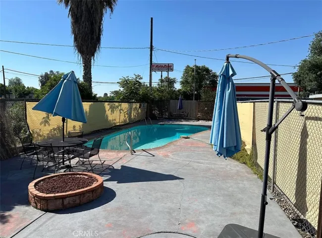 320 N Blackstone Street 29, Tulare, California 93274