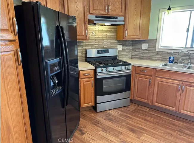 320 N Blackstone Street 29, Tulare, California 93274