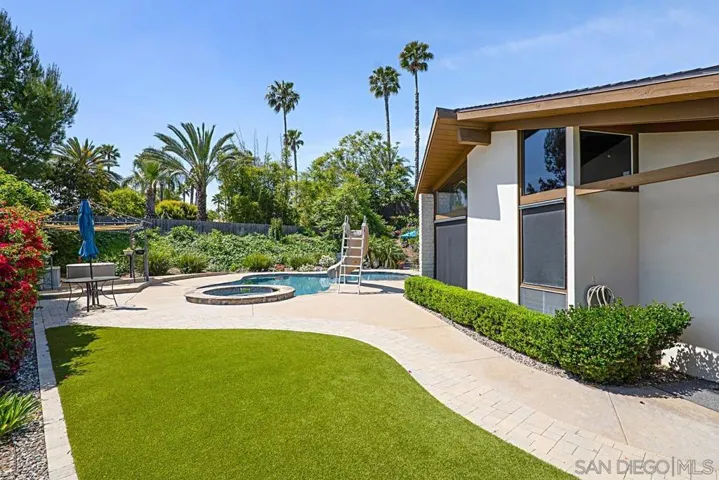 821 E 17th Ave, Escondido, California 92025