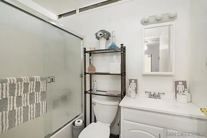 821 E 17th Ave, Escondido, California 92025