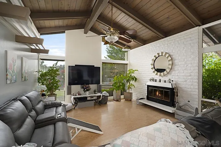 821 E 17th Ave, Escondido, California 92025