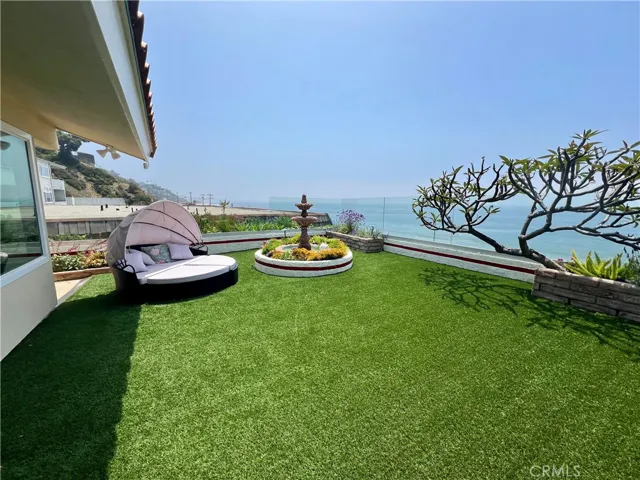 18034 Coastline Drive, Malibu, California 90265