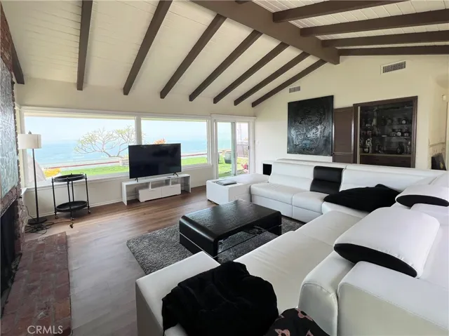 18034 Coastline Drive, Malibu, California 90265