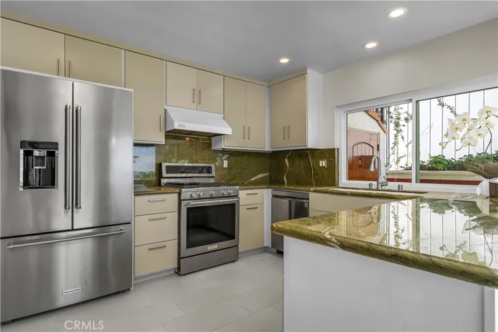 18034 Coastline Drive, Malibu, California 90265