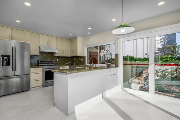 18034 Coastline Drive, Malibu, California 90265