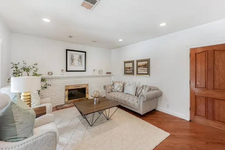 3821 Villa Glen Way, San Jose, California 95136