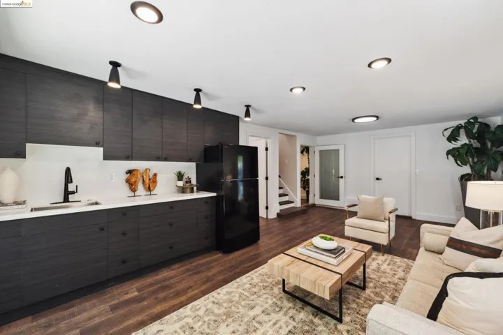 1023 Cragmont Ave, Berkeley, California 94708-1411