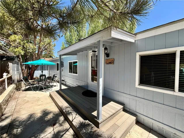 Front porch and large patio. Area is all gated.