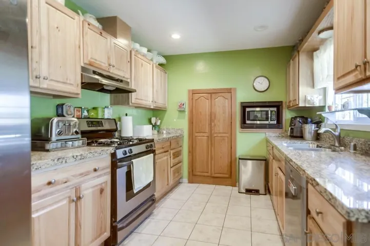 575 Trenton St, El Cajon, California 92019