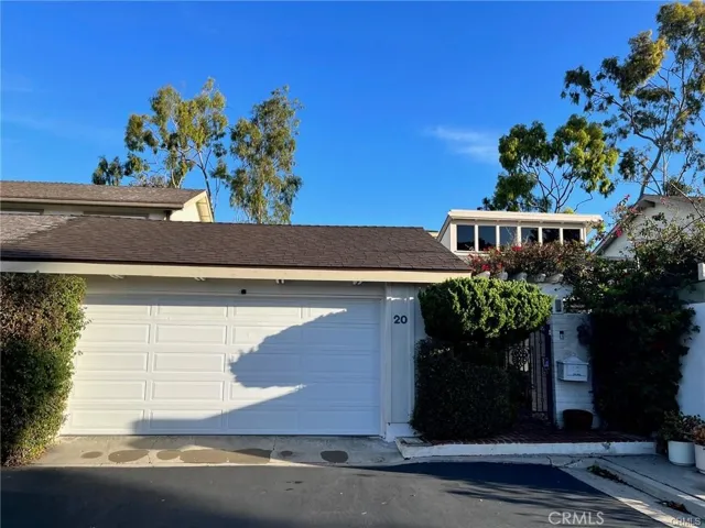 20 Spicewood Way, Irvine, California 92612