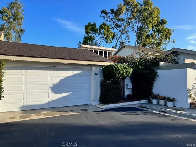 20 Spicewood Way, Irvine, California 92612
