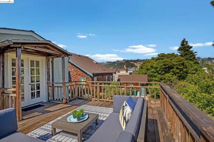 6008 Orchard, Richmond, California 94804-5022
