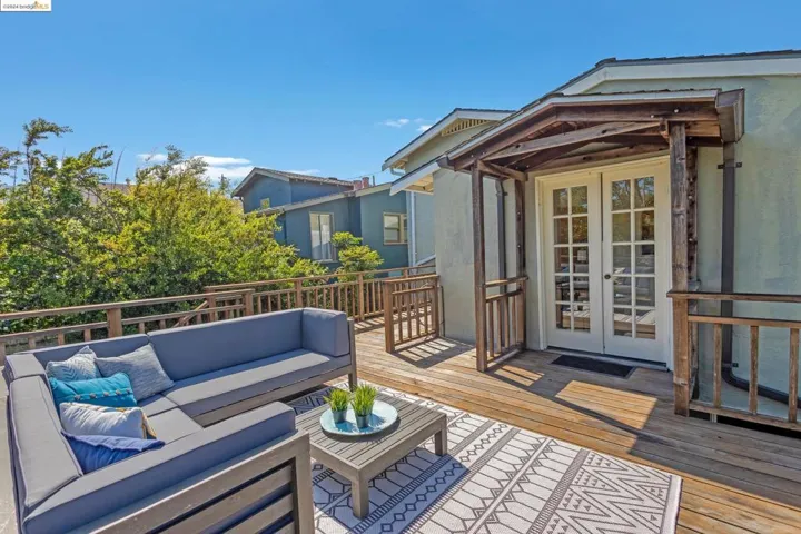 6008 Orchard, Richmond, California 94804-5022
