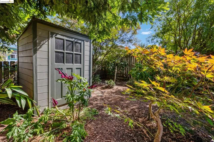 6008 Orchard, Richmond, California 94804-5022