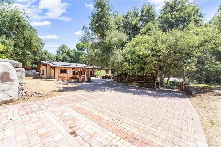19387 Live Oak Canyon Road, Trabuco Canyon, California 92679