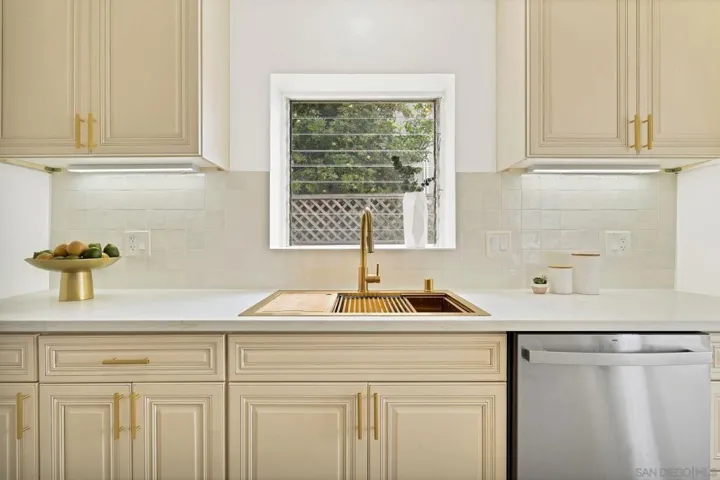 870 San Antonio Pl, San Diego, California 92106