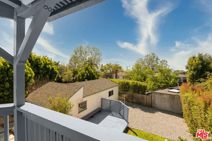 367 N Grenola Street, Pacific Palisades, California 90272