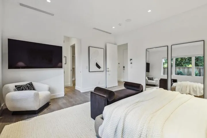 635 Marion Avenue, Palo Alto, California 94301