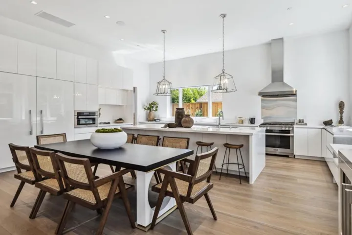 635 Marion Avenue, Palo Alto, California 94301