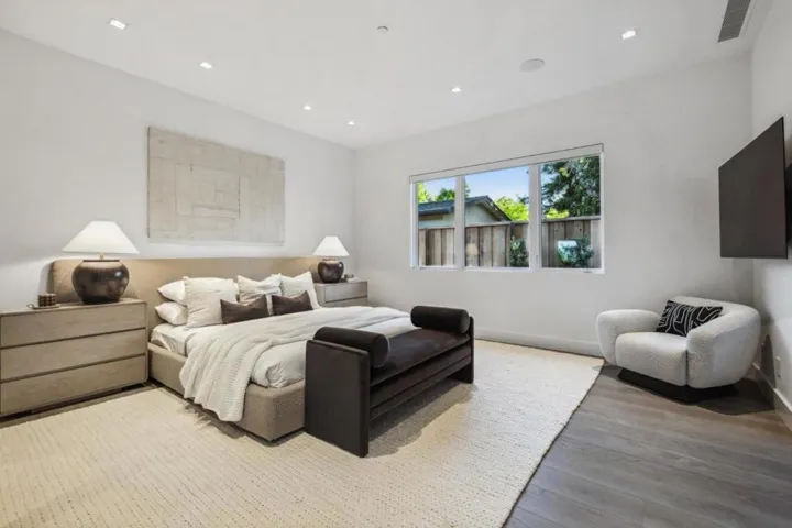 635 Marion Avenue, Palo Alto, California 94301