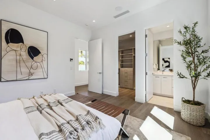 635 Marion Avenue, Palo Alto, California 94301
