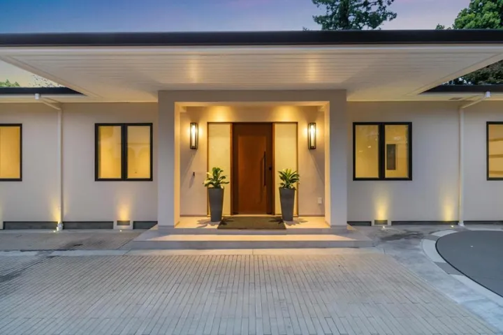 635 Marion Avenue, Palo Alto, California 94301