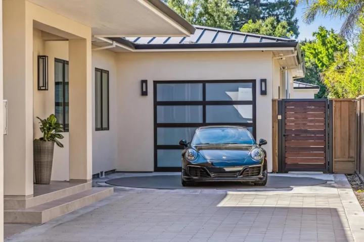 635 Marion Avenue, Palo Alto, California 94301
