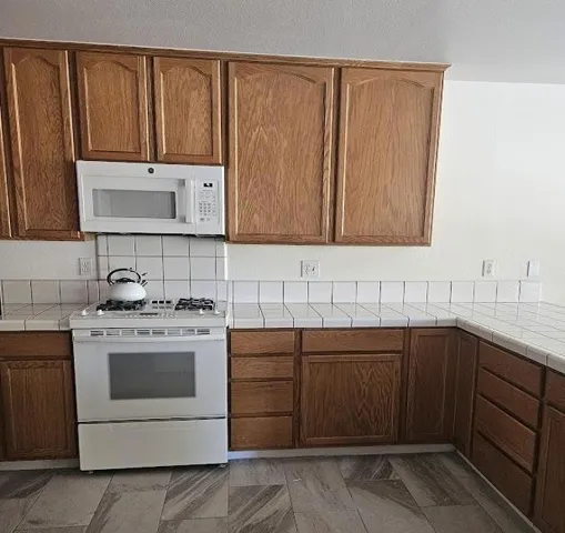 18350 Deer Hollow Road, Hidden Valley Lake, California 95467