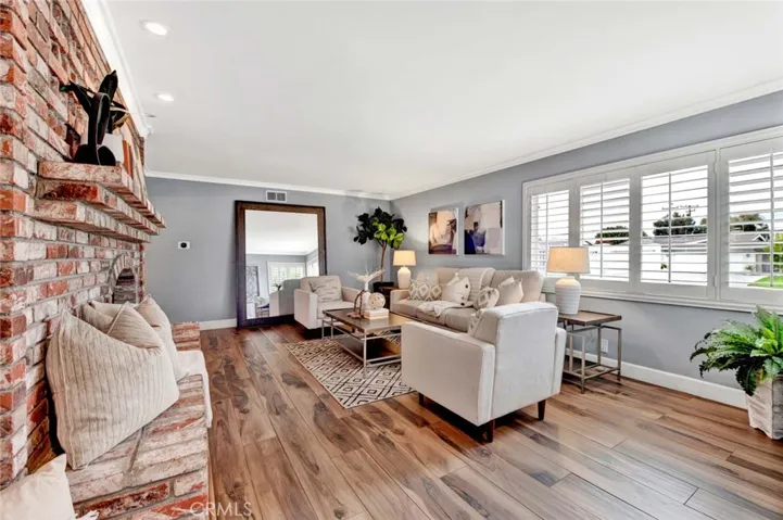 3249 Montana Avenue, Costa Mesa, California 92626