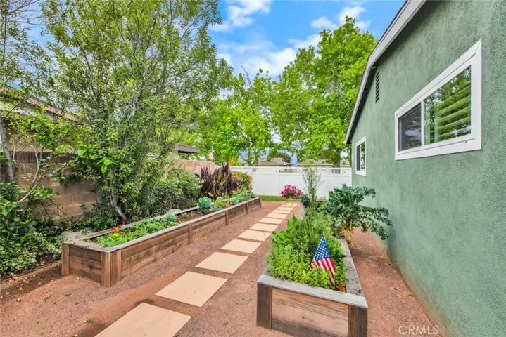 3249 Montana Avenue, Costa Mesa, California 92626