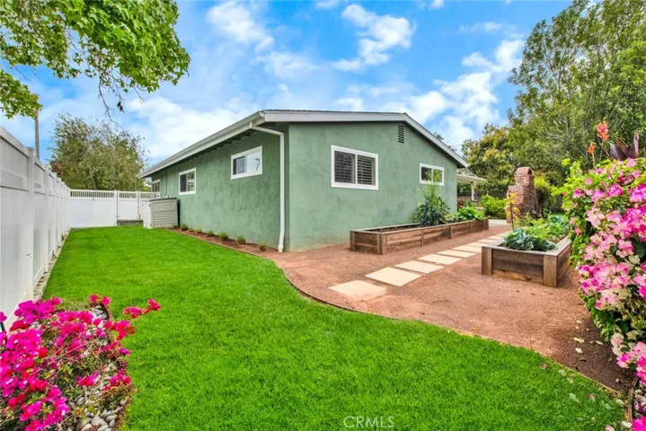 3249 Montana Avenue, Costa Mesa, California 92626