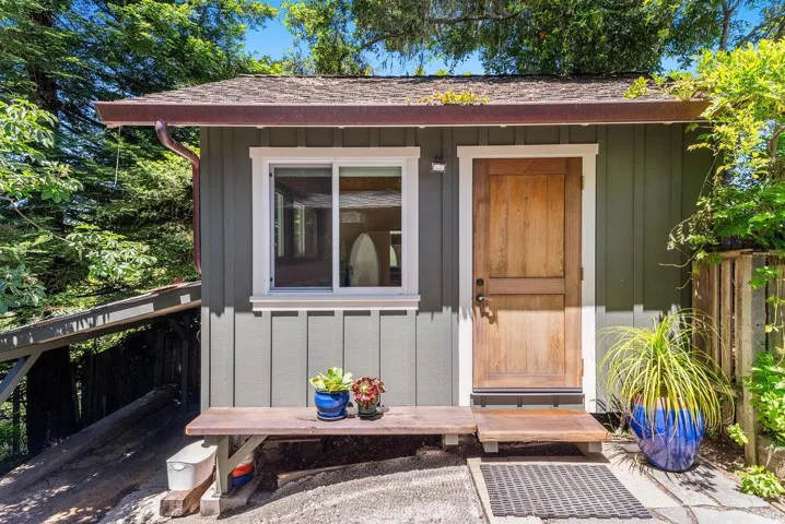 110 Las Lomas Drive, Aptos, California 95003