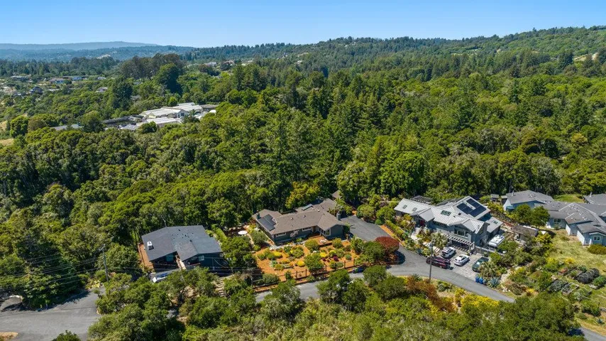 110 Las Lomas Drive, Aptos, California 95003