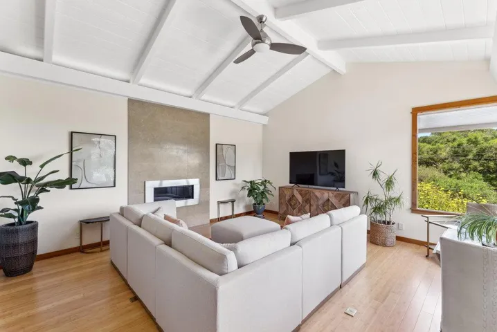 110 Las Lomas Drive, Aptos, California 95003