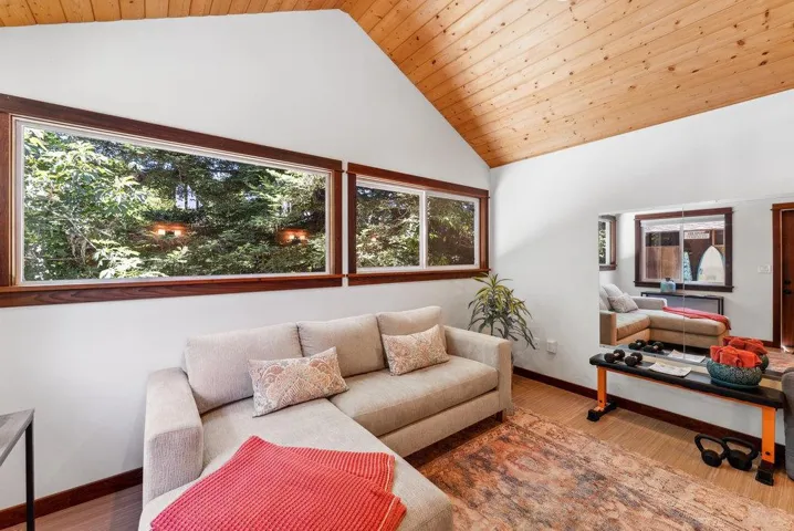 110 Las Lomas Drive, Aptos, California 95003