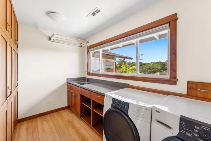 110 Las Lomas Drive, Aptos, California 95003