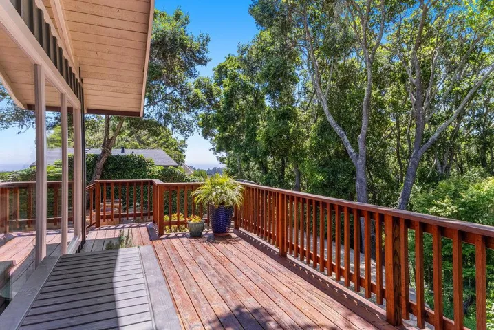 110 Las Lomas Drive, Aptos, California 95003