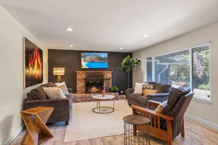 160 Woodston Way, Ben Lomond, California 95005