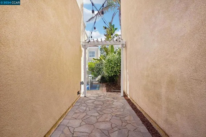 127 Galway Bay, Alameda, California 94502