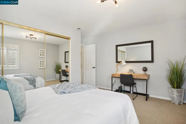 127 Galway Bay, Alameda, California 94502