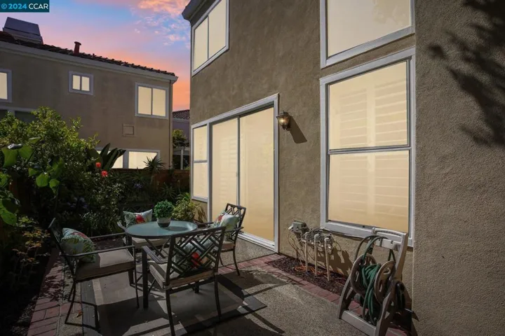 127 Galway Bay, Alameda, California 94502