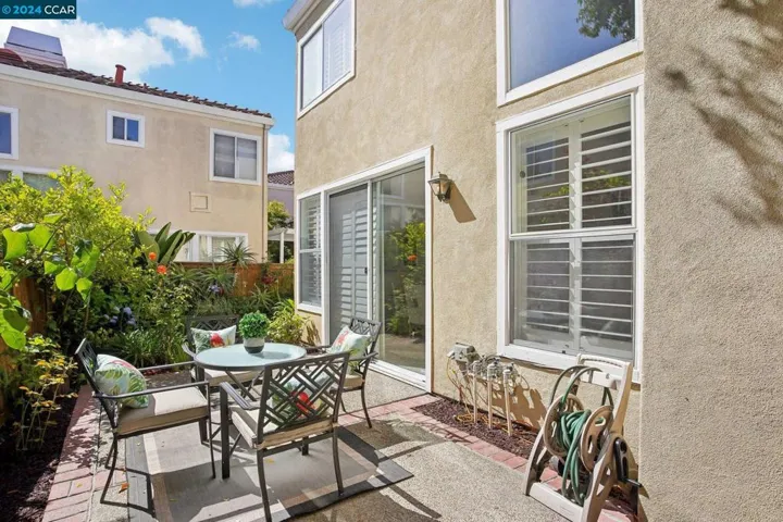127 Galway Bay, Alameda, California 94502