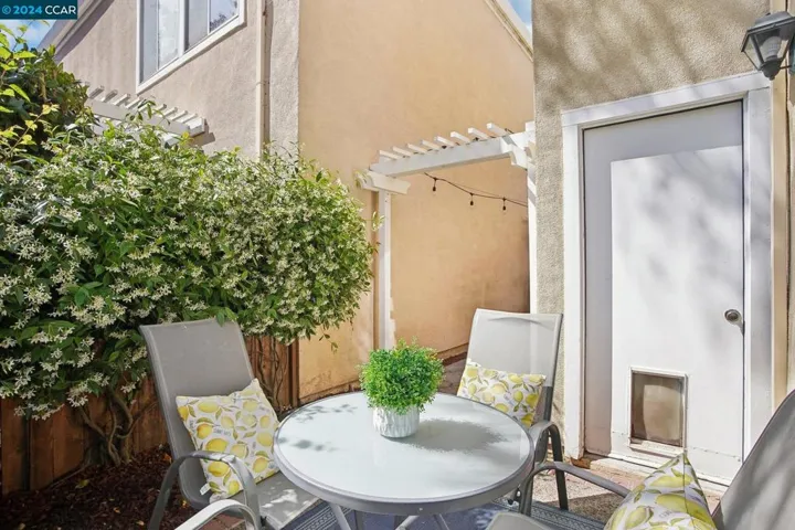 127 Galway Bay, Alameda, California 94502