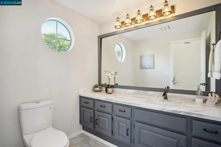 127 Galway Bay, Alameda, California 94502